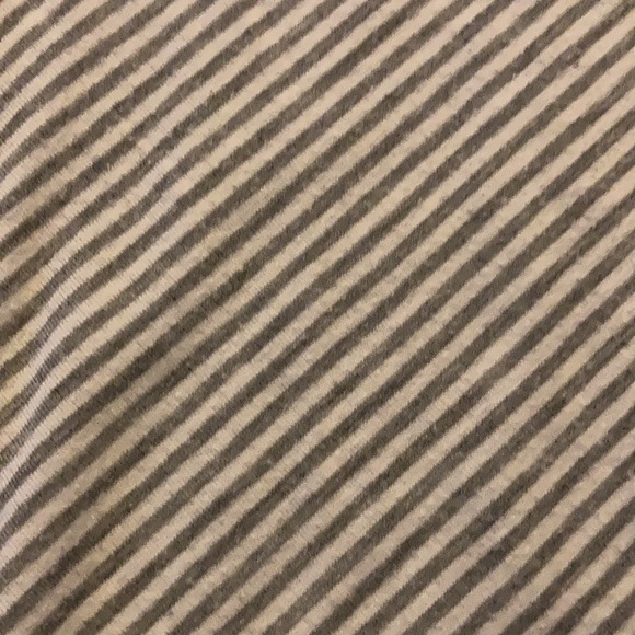 ⭐️⭐️Old Navy Maxi skirt - gray. & white pinstripe - Size Small - Picture 2 of 5